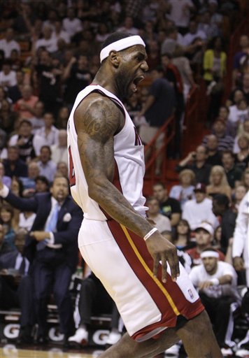 欧冠赛场精彩瞬间：巴萨2-0战胜国际米兰,