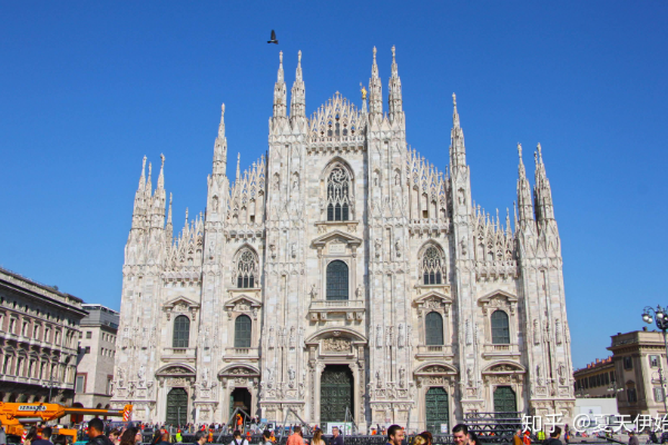 不止热血竞技！中国人寿寿险镇江市分公司在CBA赛场传递温情守护