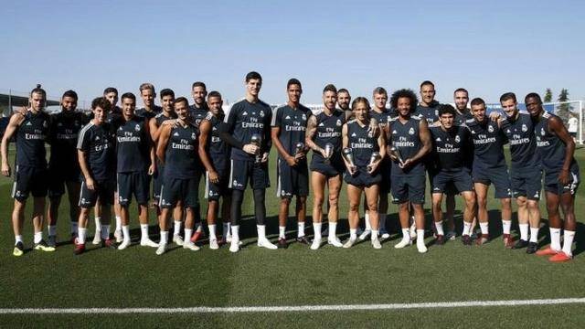 湖人vs独行侠首发：詹姆斯&东契奇大战浓眉&弗拉格