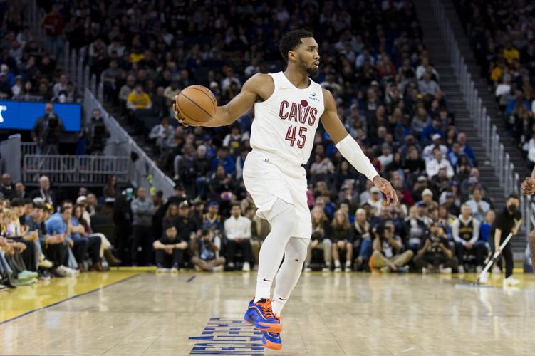 七项数据第一，成NBA夺冠热门！被联盟力捧，但你们很难赢得尊重