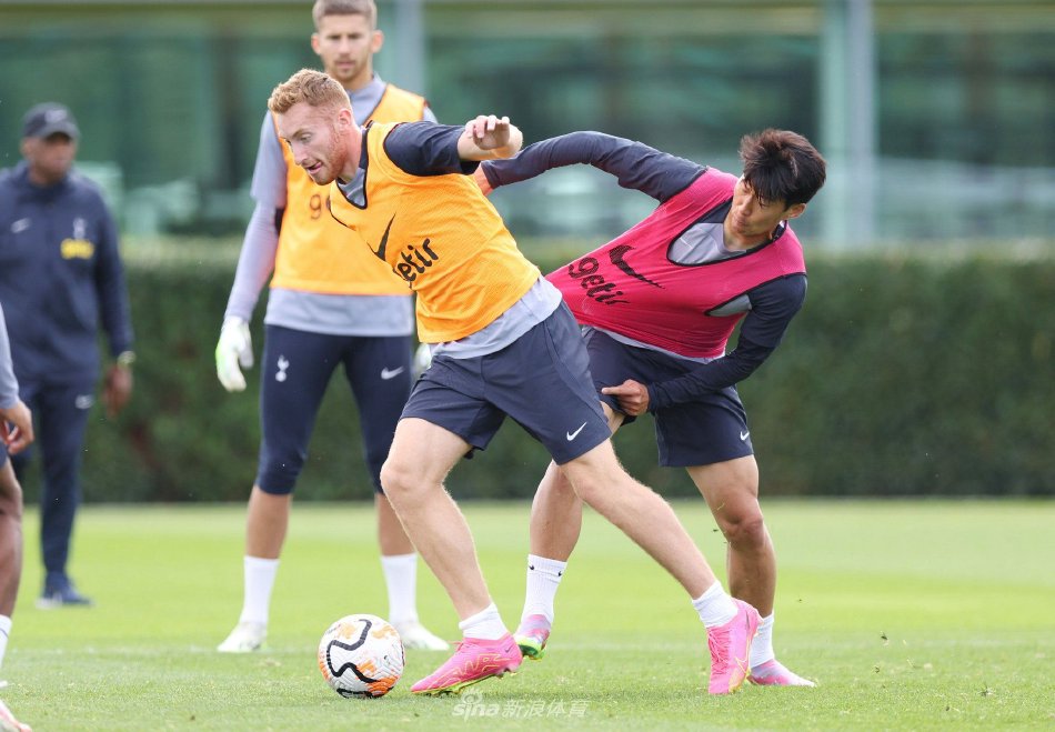 罗马诺：纽卡将利物浦中卫宽萨列入今夏引援名单