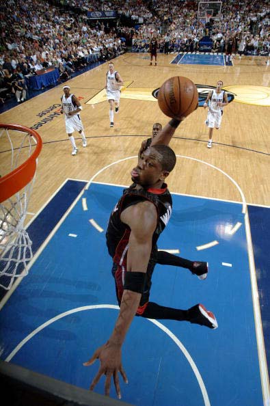 中超-卡扎大四喜马德鲁加双响 泰山6-0大胜国安