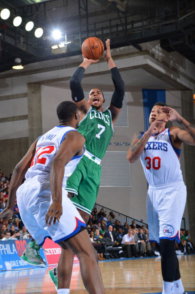 活塞主帅：很惊讶康宁汉姆没获得更多罚球，裁判对他区别对待